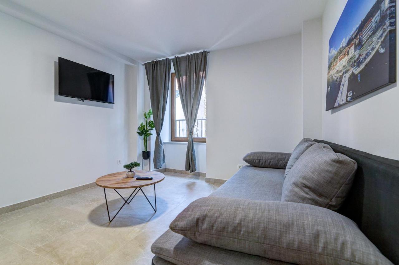 Rote Zora Apartment Senj  Exterior photo
